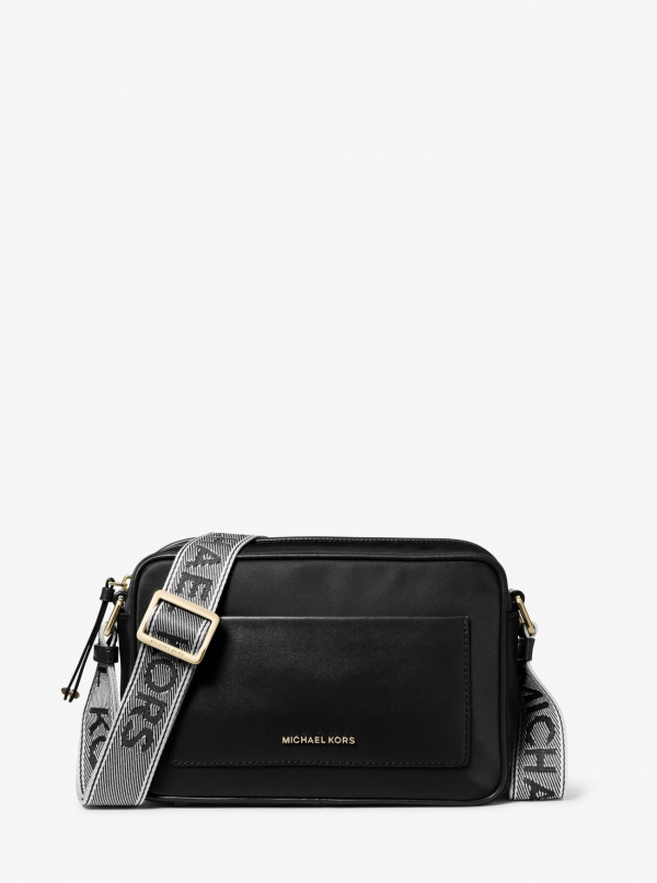 Інший колір цієї моделі Michael Kors