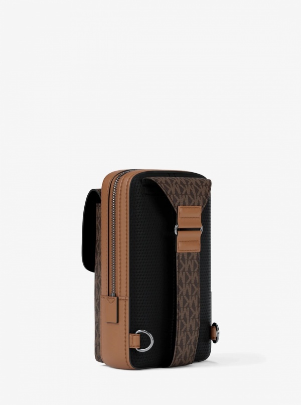 Michael Kors Mens Hudson Signature Logo Sling Pack