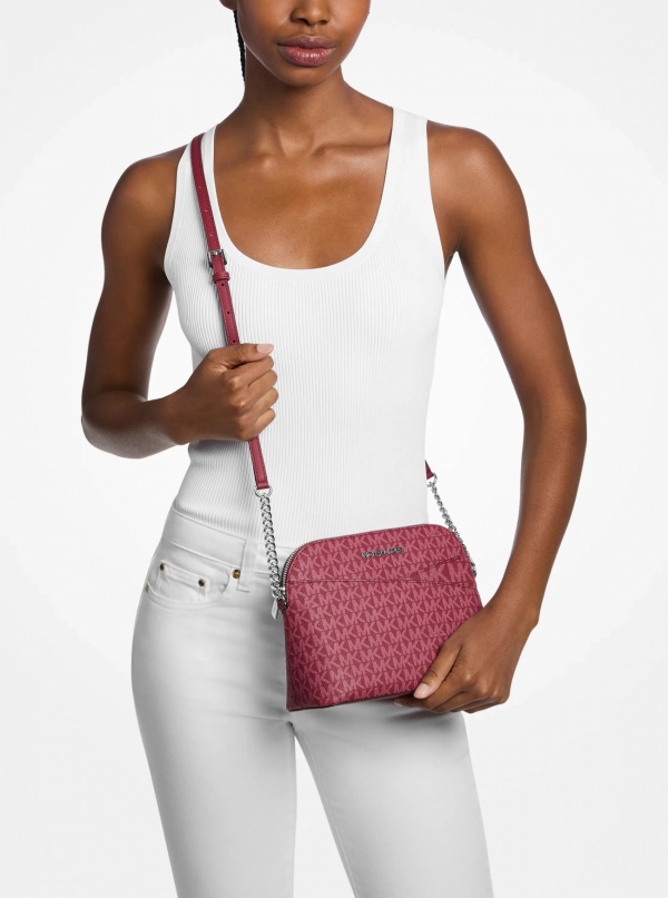 Jet Set Travel Medium Logo Dome Crossbody Bag