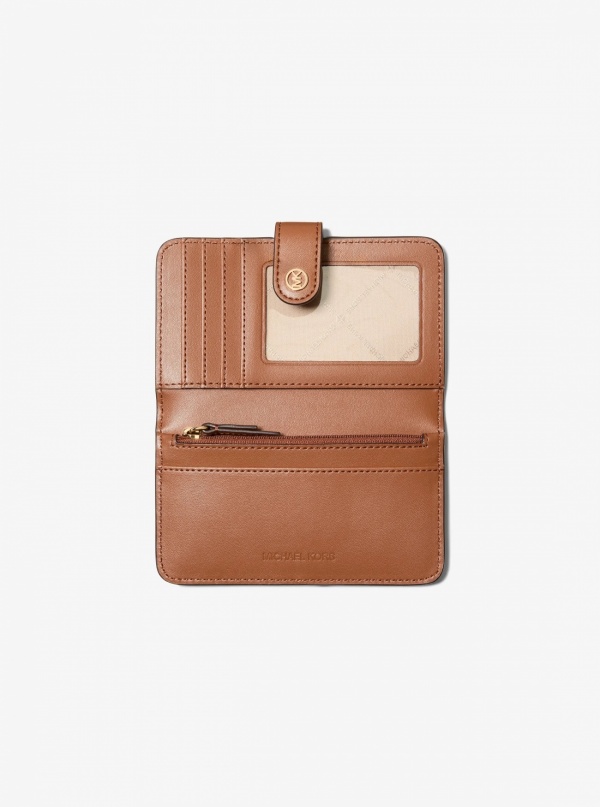 Jet Set Travel Medium Signature Logo Billfold Wallet