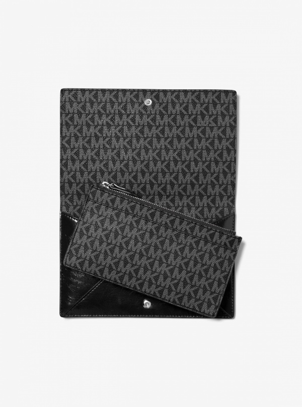 Jet Set Travel Small 2-in-1 Clutch