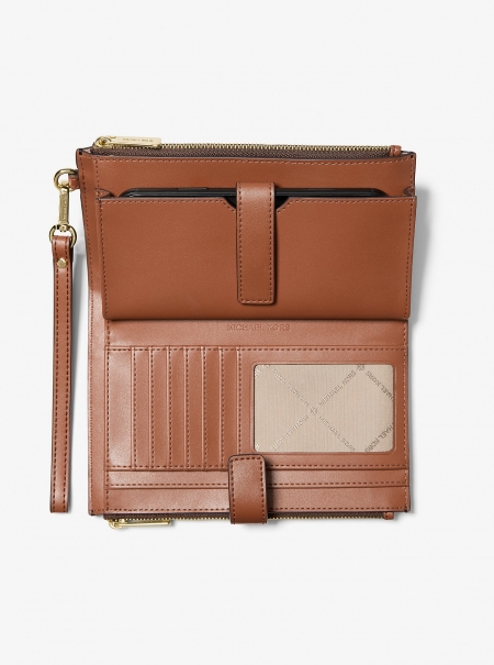 MICHAEL Michael Kors Jet Set Travel Signature Logo Smartphone Wallet