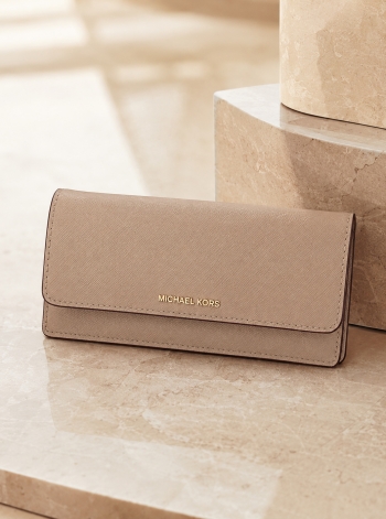 MICHAEL Michael Kors Jet Set Large Saffiano Leather Snap-Front Wallet
